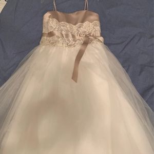 David's Bridal Flower Girl Dress Size 6 Champagne